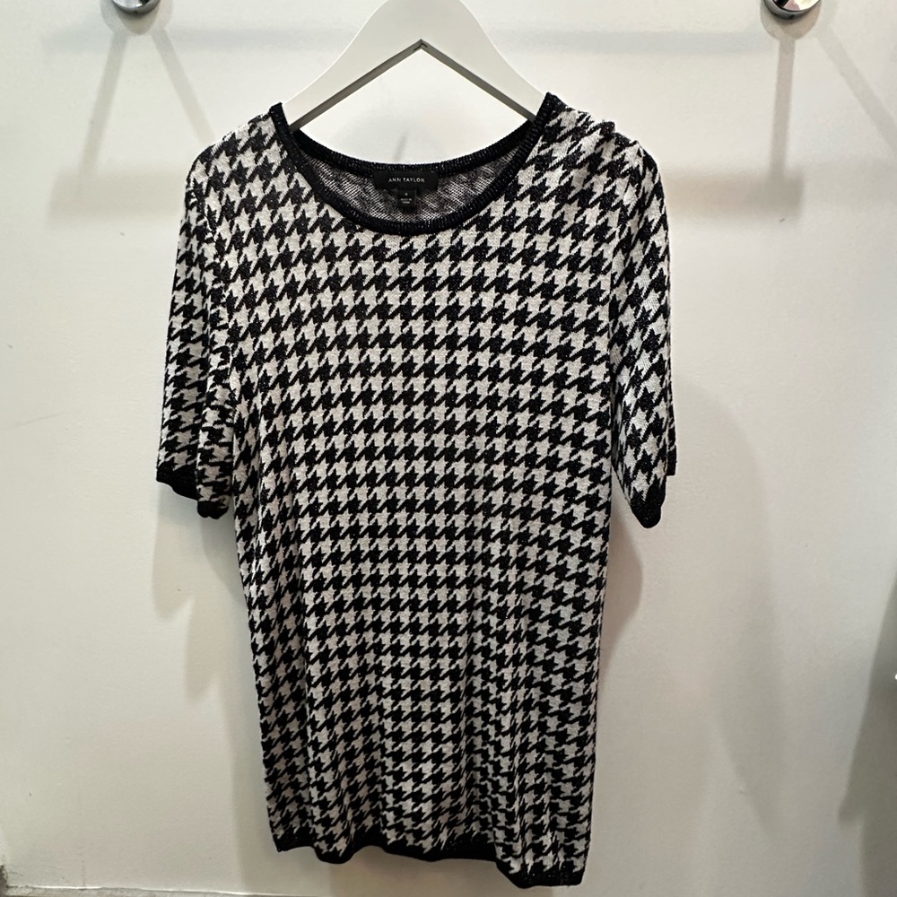 Ann Taylor Black and White Houndstooth Top